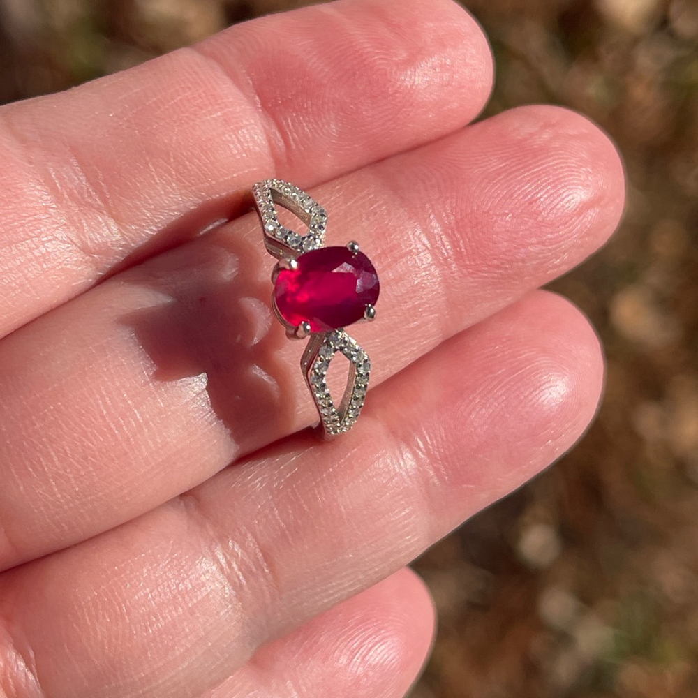 NWT Natural Ruby 7.8X6mm with CZ Accents in 925 Sterling Silver Size 8